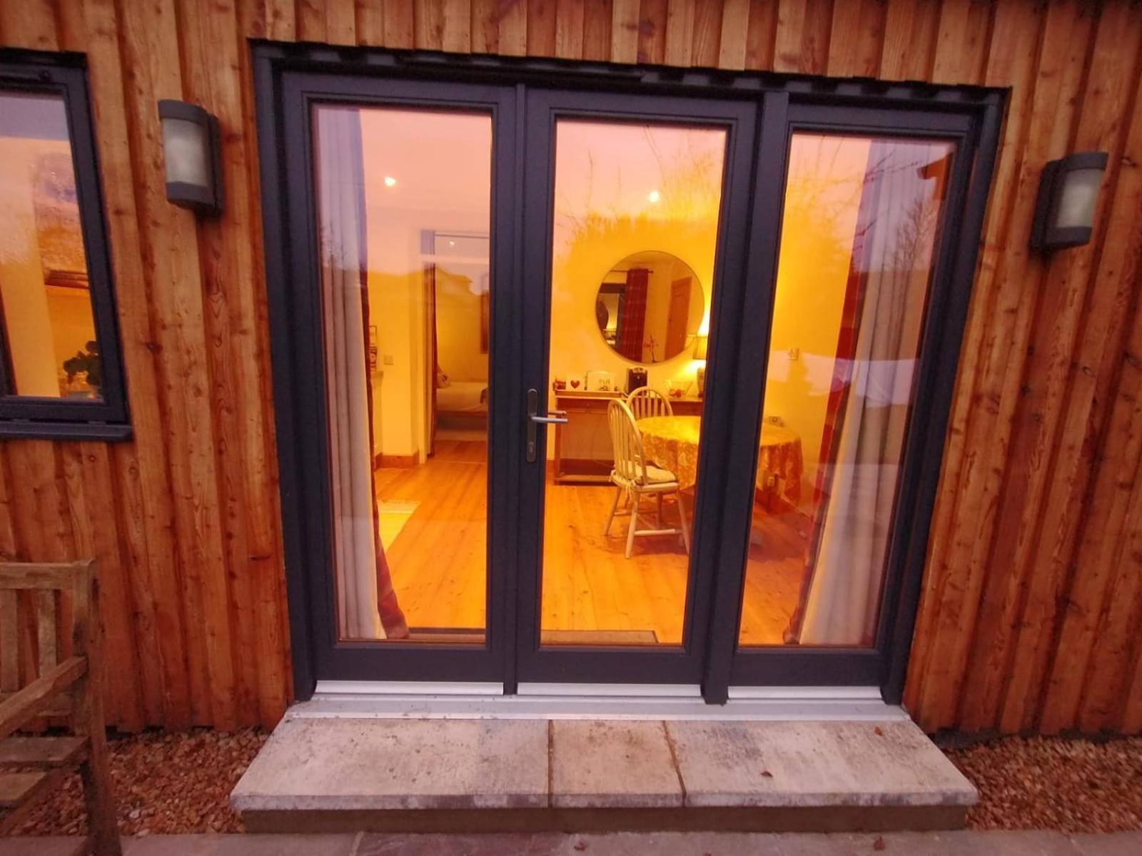 City Central Quiet Garden Apartment With Free Parking Inverness Luaran gambar